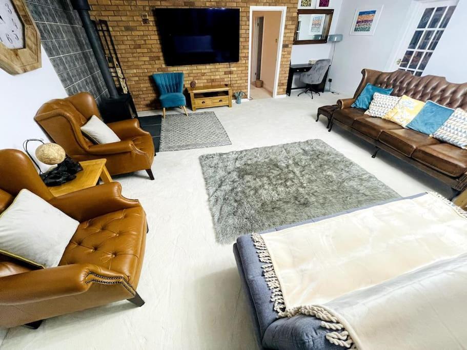 Karinya Suite Llanvaches ภายนอก รูปภาพ